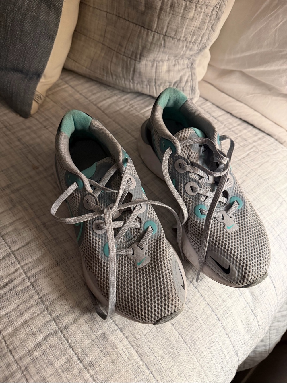 Nike Women's Gray and Teal Athletic Sneakers